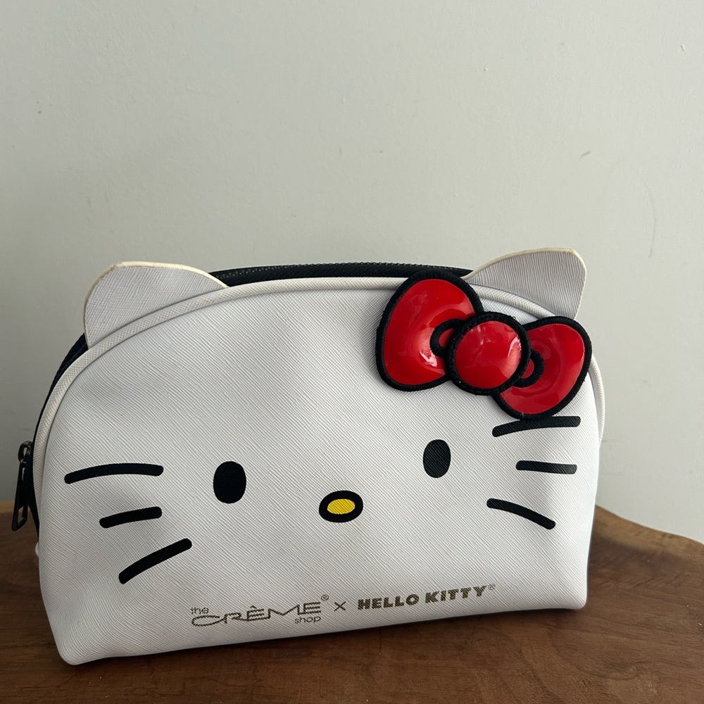 Crème Shop Hello Kitty White Red Bow tie Makeup  Cosmetic Travel Bag 9”X 6”